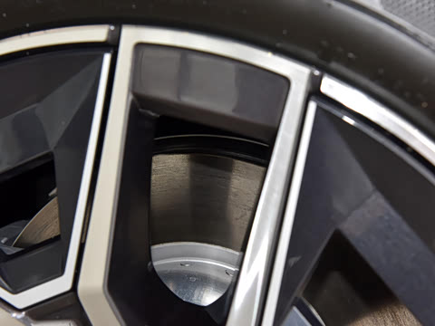 2024�� eDrive 35L M�˶���װ