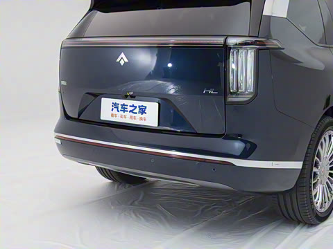 2025�� 700 Ultra�������������״��