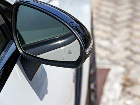 2024�� AMG CLE 53 4MATIC+ ���ܳ�