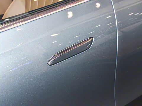 2025�� E 300 L ʱ����