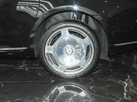 2025�� �Ŀ� S 680 4MATIC