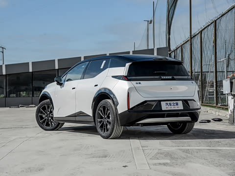 2025�� ������������