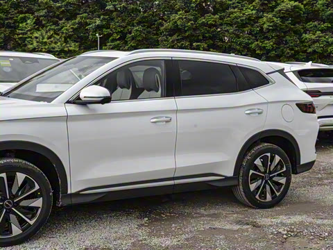 2025�� EV 520km ������