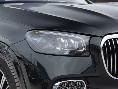 2025�� GLS 480 4MATIC