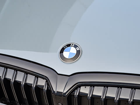 2025�� 330Li ������ M�˶���ҹ��װ