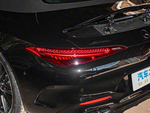 2024�� AMG SL 63 4MATIC+