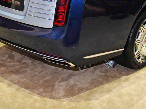 2025�� 4.0T V8 ��ͤ���϶��ư�