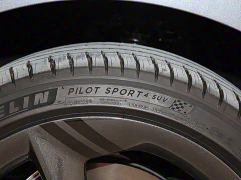 2025�� 2.5T �����콢��