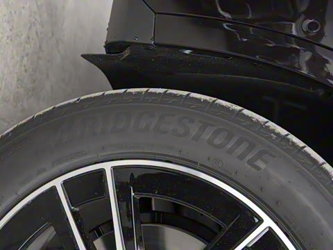 2025�� GLC 260 L 4MATIC ������