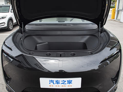 2025�� Max ���������