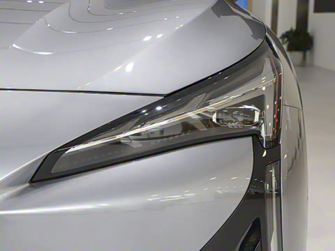 2025�� 560MAX 185kW