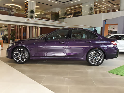 2025�� 330i 50����������