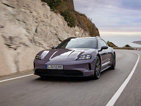 2024�� Taycan 4S Cross Turismo