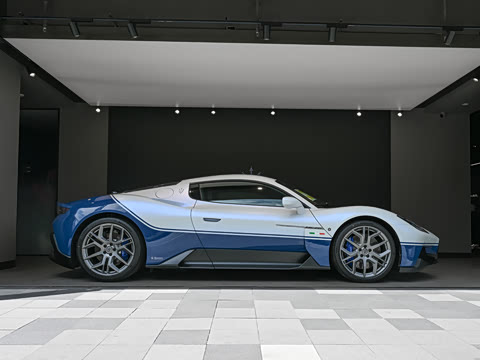 2024�� 3.0T Icona