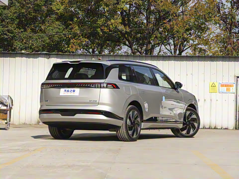 2025�� 636Max����� 5��