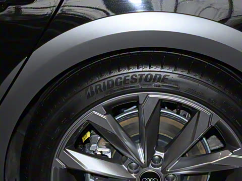 2025�� allroad quattro ̽���� 55 TFSI ����ԽҰ��