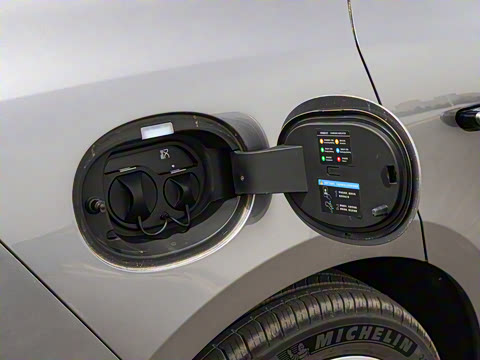 2025�� EV 701KM�����״�������