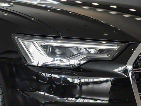 2025�� �Ŀ� 40 TFSI ����������