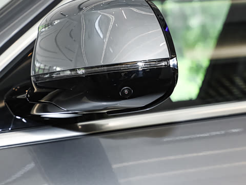 2023�� xDrive 40Li M�˶���װ