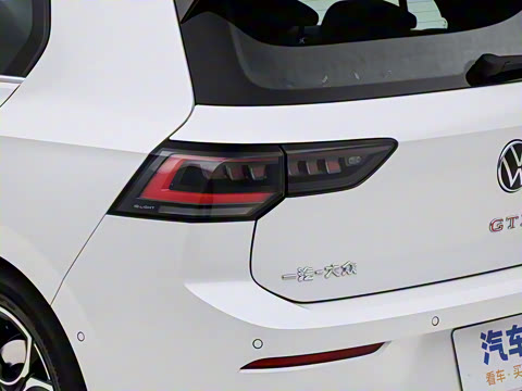 2025�� 380TSI DSG GTI