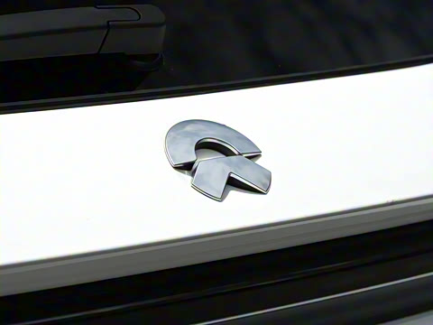 2025�� 75kWh Touring