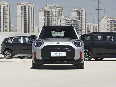 2025�� JOHN COOPER WORKS