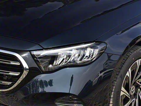 2025�� E 300 L ������