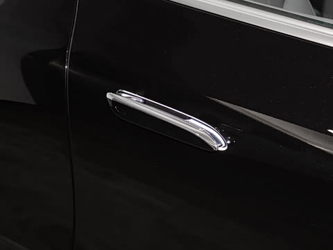 2025�� 500 4MATIC ������