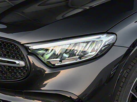 2025�� �Ŀ� GLC 260 L 4MATIC ������