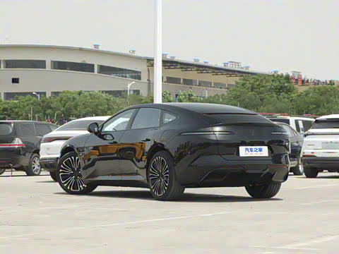 2025�� �Ŀ� Max�����