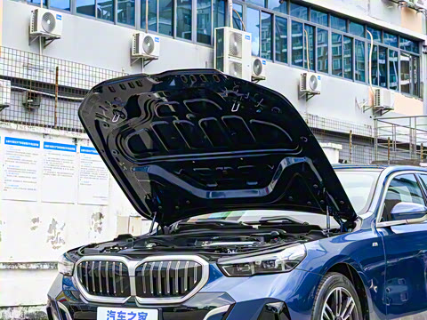 2024�� 525Li M�˶���װ