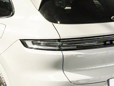 2025�� Cayenne S E-Hybrid 3.0T