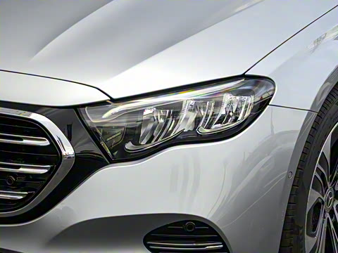 2024�� E 350 e L ���ʽ��϶����γ�