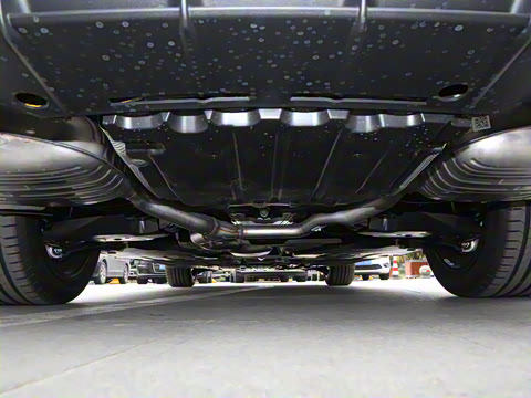 2025�� �Ŀ� E 300 L �����˶���