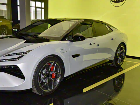 2025�� 600 ������