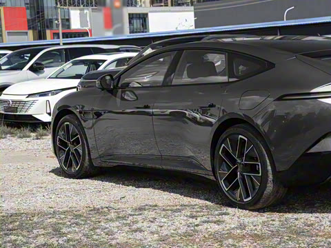 2025�� �Ŀ� Ultra���̰�