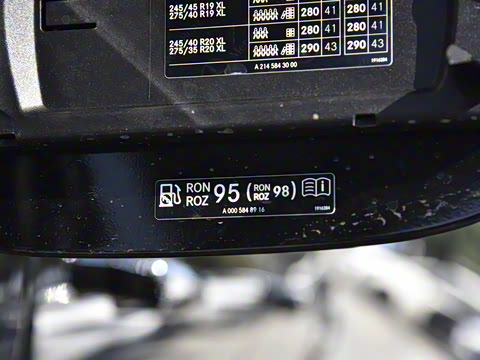 2025�� �Ŀ� E 300 L �����