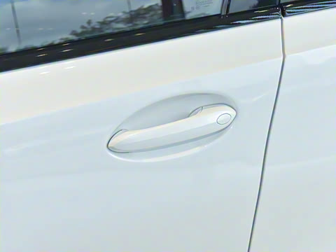 2025�� 330Li ������ M�˶���ҹ��װ