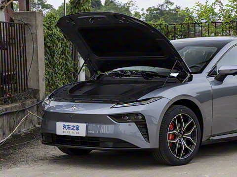 2025�� ���� 550ProѲ����