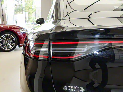 2025�� 705km Max