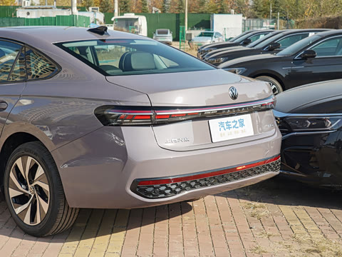 2025�� Pro 380TSI �ǿ���ҫ��