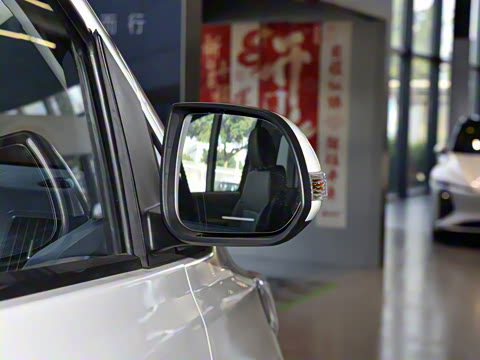 2024�� 2.0L �ֶ�������CNG 9��