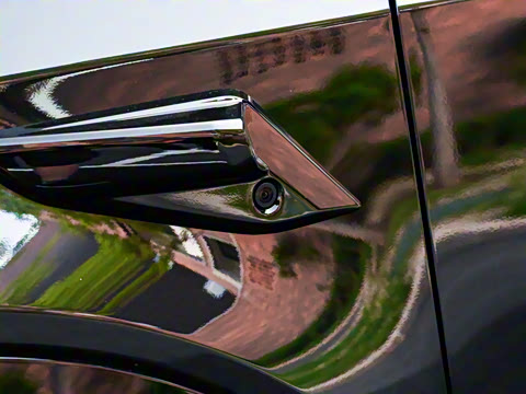 2025�� 550 PRO���а�