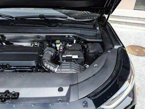 2025�� 2.0T ��������� 5��