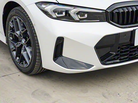 2025�� 330Li M�˶���ҹ��װ