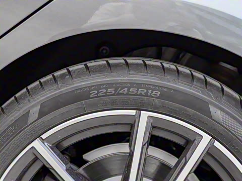 2025�� 325i M�˶���װ