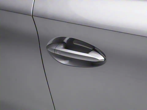 2025�� 610km PLUS