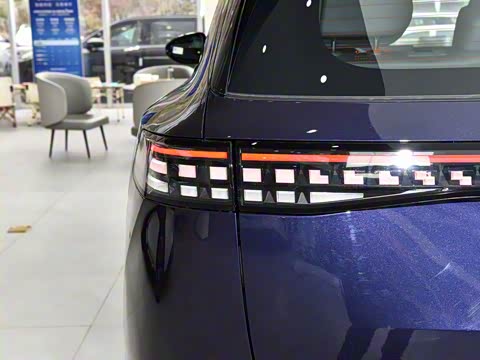 2025�� 210Max���̰� 5��