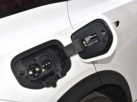 2025�� 215Max ��ΪǬ���Ǽ�ADS SE���̰�