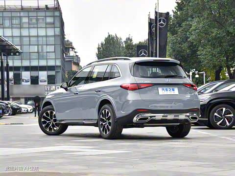 2024��  �Ŀ� GLC 260 L 4MATIC ������ 5��
